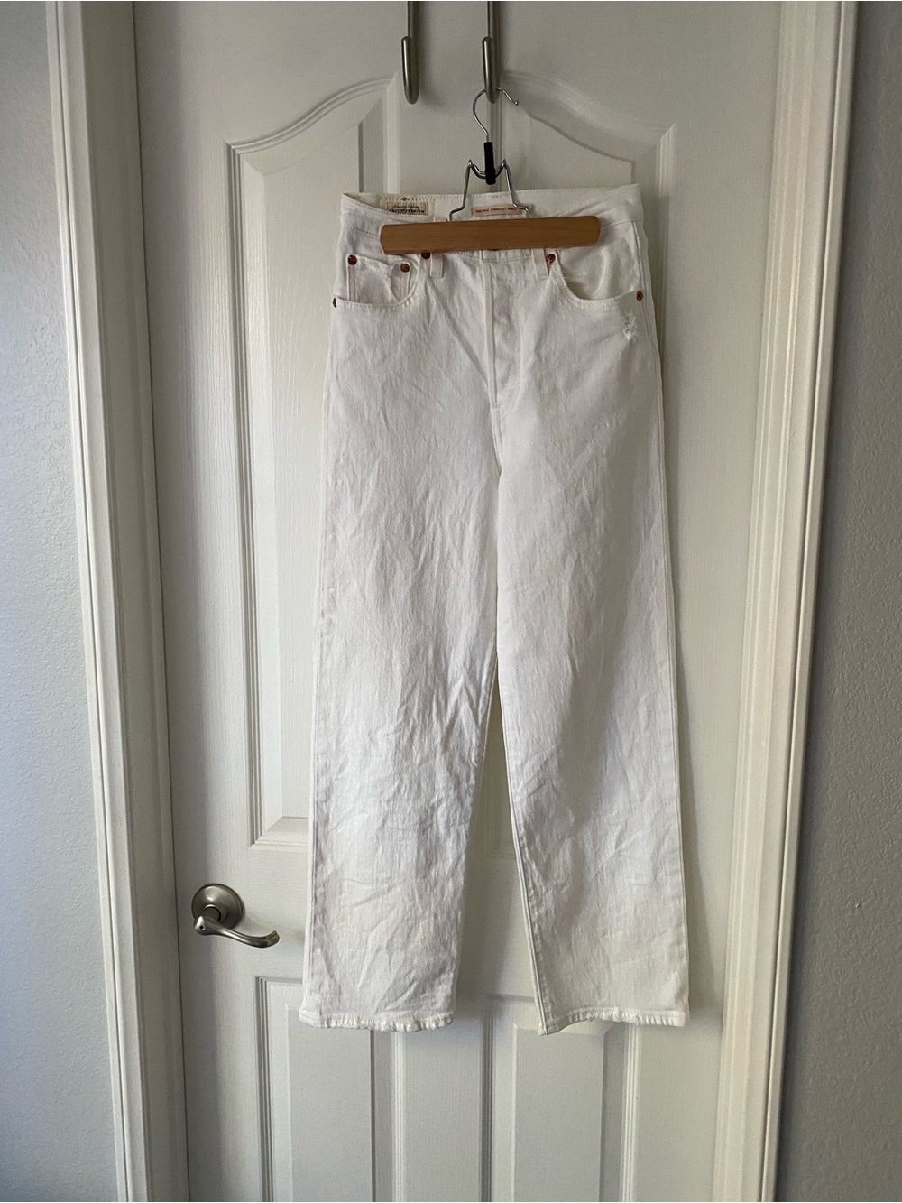 Levi’s Ribcage Ankle in Cloud, Size 25